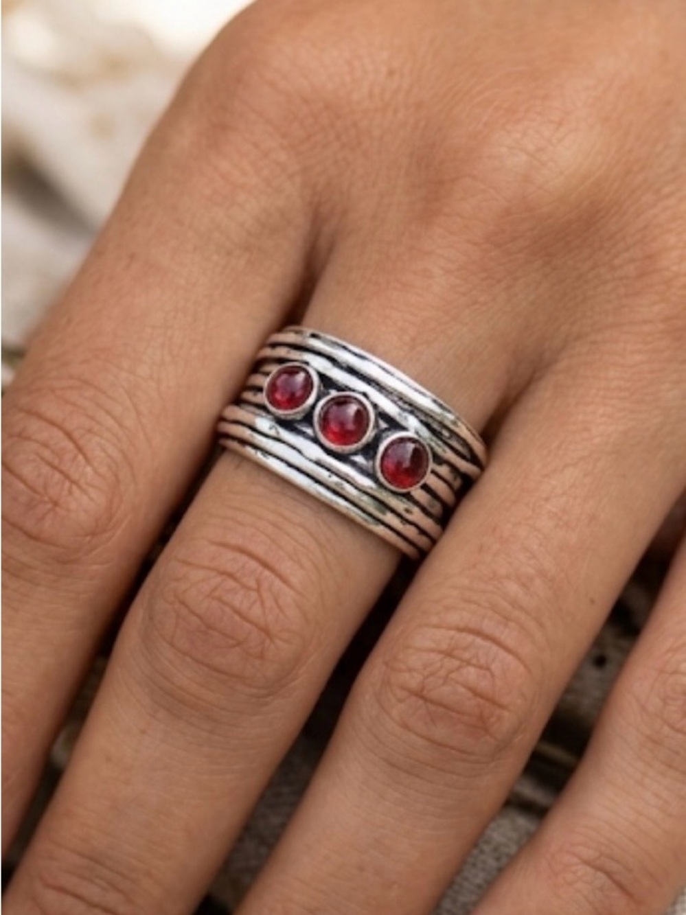 Artisan 925 Sterling Silver 11g Carnelian Ring Textured Wide Band 3 Stone